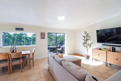 Image de Canal-Front Apt w\/ Screened Balcony in Key Largo!