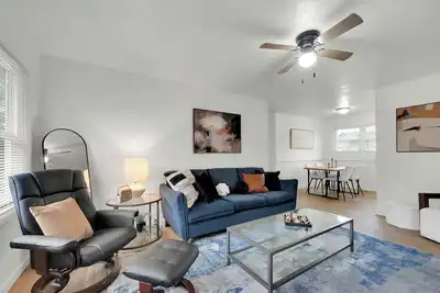 Image de Welcome to The Cozy Nook – Your Cozy Retreat in the Heart of It All! \n