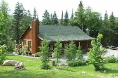 Image de Cozy 3-bedroom chalet in lovely Mont-Blanc with WiFi and Spa.