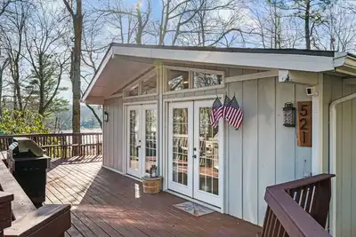 Image de The Lakeview at 521