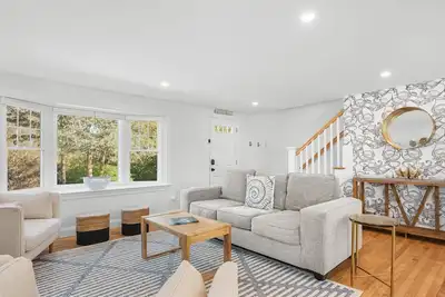 Image de Newly renovated, Carleton Shores, dogs okay, walk to beach