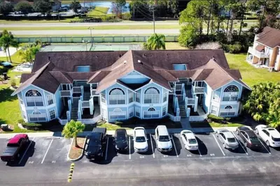 Image de 5 Mi To Disney 1st Floor Condo Spacious 3Bed 2Bath, Ac, Pool, Hottub Free WiFi
