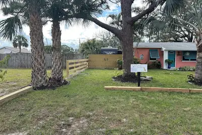 Image de Cozy Rv in Beach Art District in Melbourne with Ac, WiFi, & Pet-Friendly!
