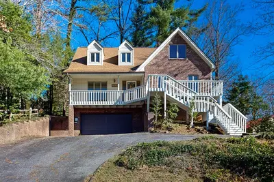 Image de Charming 4br home Offers a Full Kitchen, Wifi and plenty of outdoor activities