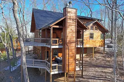 Image de Stoneman Lodge 4br/3. 5ba- Hot Tub- Outdoor fireplaces- Wfif- New Construction