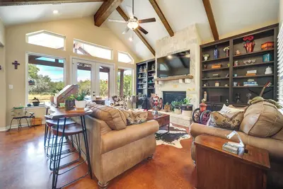 Image de Family-Friendly Johnson City Home Near State Parks