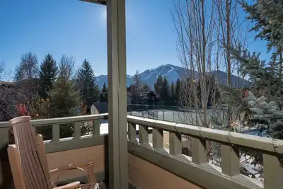 Image de Summer Stays Available! Condo with Fireplace and Mountain Views! Close to Sun Valley Village!