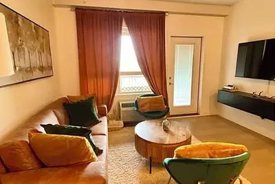 Image de Central and Comfy Loft