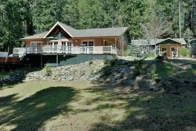 Image de Shasta Woodlands Beautiful home in the high timber
