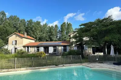 Image de Domaine de l'Isle entre Océan et Pays Basque, Piscine, 15\/16 personnes
