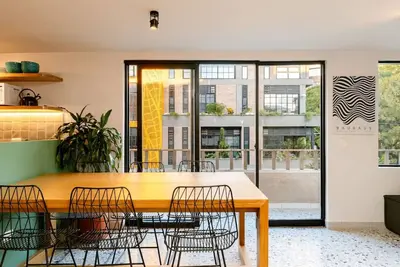Image de 2br Apt with private balcony in Manila & fast Wifi