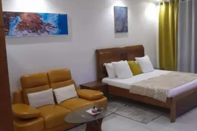 Image de Suite avec ascenseur, petit dejeuner offert