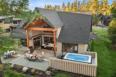 Image de Suncadia's Premier 6br Retreat! On the Course - Walk to the Winery!