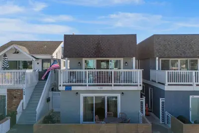 Image de Perfectly Located Home in Newport Beach