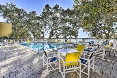 Image de Waterfront Community w/ Perks: Mary Esther Condo