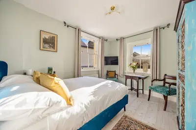 Image de Classique-Appartement-Vue sur Jardin-Salle de bain privée