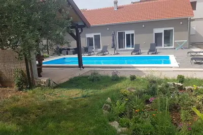 Image de 3-bedroom house in lovely Drinovci with Ac, WiFi. Enjoy a peaceful stay