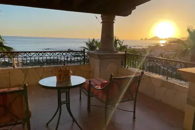 Image de Incredible two Bedroom in Cabo's Hacienda Encantada right on the ocean!