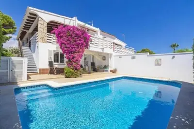Image de Maison 9 personnes avec piscine et à 200m de la plage