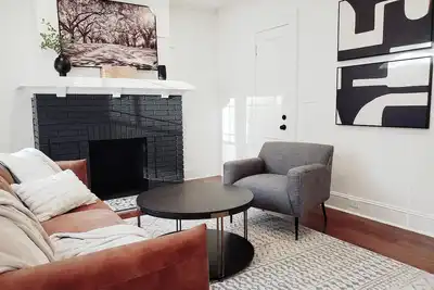 Image de Less than 10miles from Downtown/Early Checkin-Subject to availability/Pool table