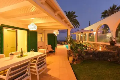 Image de Villa Beachfront del Ingles | Exclusive Accommodation | Breathtaking Views Over the Sea and Dunes | Private Heated Pool | Terrace & Bbq | 200 m to Beach | Playa del Ingles