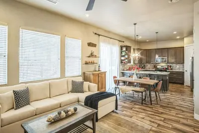 Image de Peaceful Home Near Downtown & Nau - Dogs Ok - Fire Pit