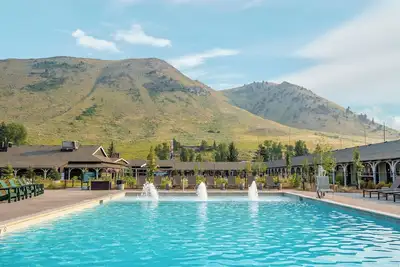 Image de Spacious Room & Lively Saloon at Rustic Lodge in Jackson Hole – 5 Mins to Dt