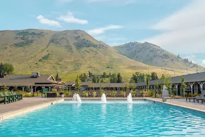 Image de Stay Warm by the Fire Pit at Rustic Lodge w/ Spacious Rooms in Jackson Hole