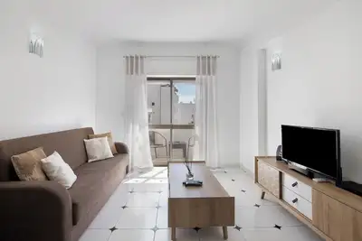 Image de Appartement \"City Center\" avec balcon, Wi-Fi et climatisation