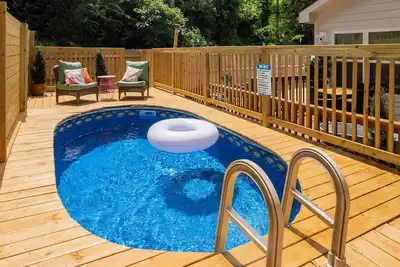 Image de Venetian: Sauna, Hot Tub, and Pool Now Open! !