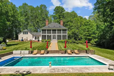 Image de Lucky Dog River House - Private Luxury 5 Bedroom\/4 Full Bath with Pool & Dock