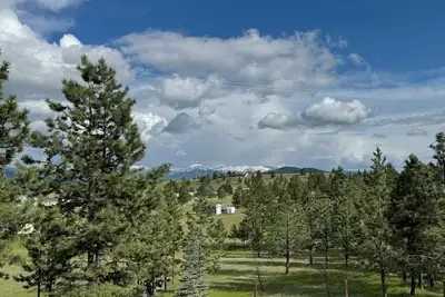Image de Spacious 6-bedroom Mountain home, game room, Peloton, hiking, WiFi, Clancy, deck