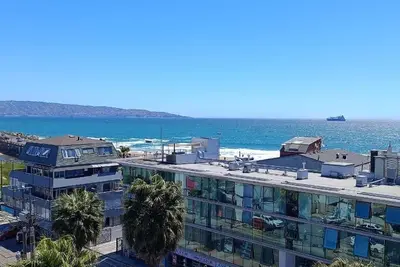 Lovely studio - WiFi - 2 blocks from Reñaca beach. Ocean view from the roof!