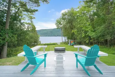 Image de Beauty and Seclusion on Lake George Awaits You!