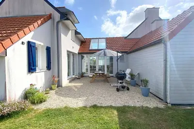 Image de Maison neuve avec Wifi, terrasse, à 700m de la plage à Tregastel