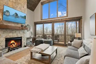 Image de Luxury Home in Upscale Community