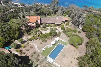 Image de Maison de vacances 'Paradisiaque En Corse' avec vue sur la mer, piscine privée et Wi-Fi