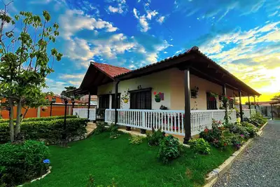 Enjoyable country house with WiFi in Santa Elena