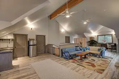 Image de Modern 2-Br with WiFi. Tv & Ac - Spacious & sunny, convenient country setting