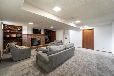 Image de Cozy 3-bedroom house in delightful Des Moines near lake