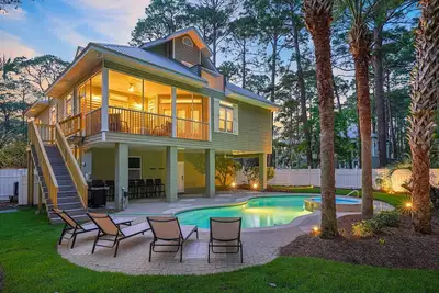 Image de Whispering Dunes - Beach Cottage with Private Pool & Golf Cart