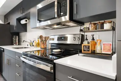 Image de Stylish 1 bed Closeby University