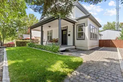Image de The Grand on Garden: Steps from Downtown Cda, Near Lake, Dining and Local Attractions!