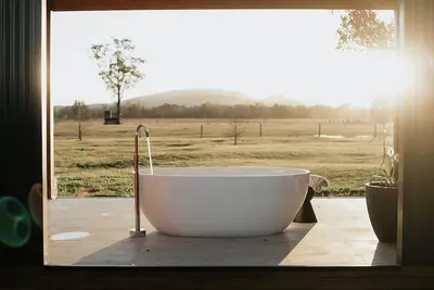 Image de Escape to your own private countryside retreat, and exclusively for adults