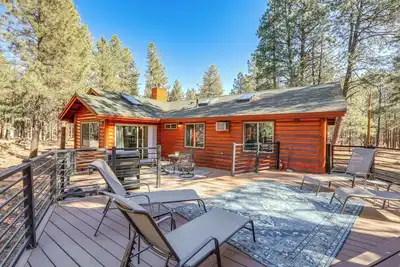 Image de Ev Charger & Grill: Williams Retreat!