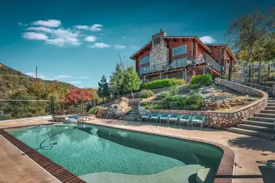 Image de Japatul House-Log Mansion w Pool, HotTub, Disc Golf-Check Google 5 Star Reviews!