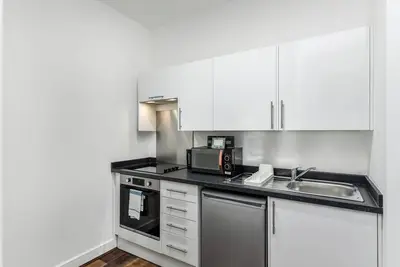 Image de Church Street Flat 10: Minimalist Studio in Basford
