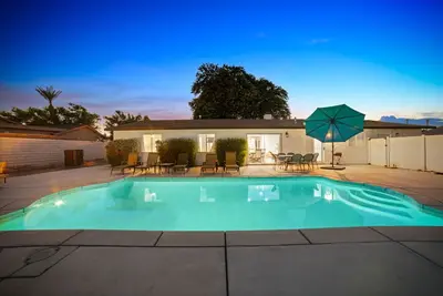 Image de Cozy 4b Indio Retreat with Pool, Bbq, and Fire Pit