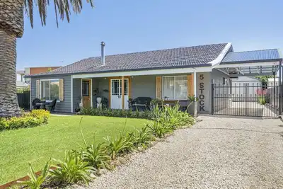 Image de Palm Tree Cottage ~ Aldinga Beach - Welcome to Palm Tree Cottage