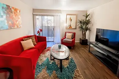 Image de Vibrant Relaxing Retreat Fully Stocked Apartment
